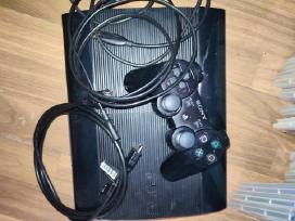 PS3 atristas, daug zaidimu viduje.