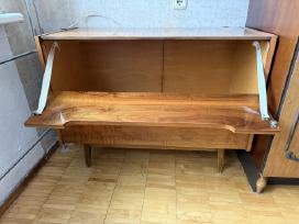 Spintelė/komoda patalynei. Mid-century baldas