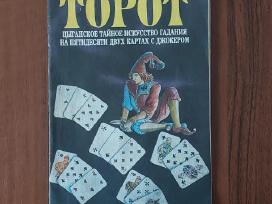 Knyga apie čigonišką būrimą " Torot "