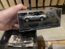 Bmw z3 ir bmw z8 james bond 1:18