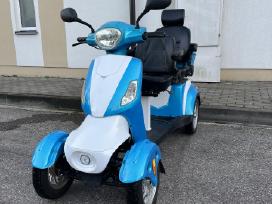 Parduodamas dvivietis elektrinis keturratis