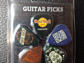Hard Rock Cafe Tenerife Gitaros mediatoriai