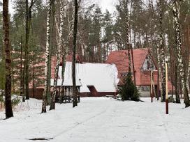 Poilsiavietė-vila su tvenkiniais šalia Giluičio