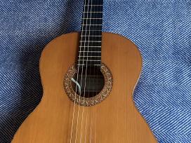 Klasikinė gitara Alhambra 4p su pajungimu + dėklas