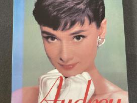 Knyga Audrey Hepburn a life in pictures