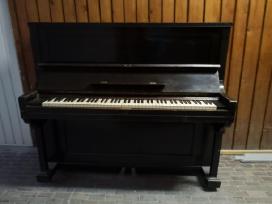 Antikvarinis pianinas
