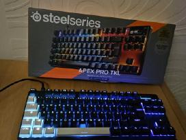 Steelseries, Razer, Corsair, Cherry klaviatūros