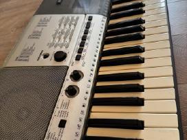 Yamaha psr e403