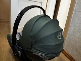 Cybex Cloud T i-size autokėdutę kartu su baze