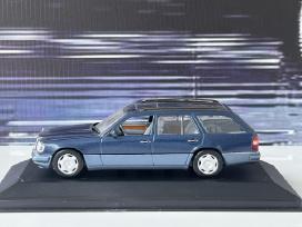 Mercedes Benz E 200 T-model 1:43