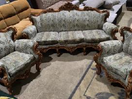 Baroko stiliaus sofa su foteliais