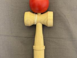 Japoniškas medinis žaislas "Kendama"