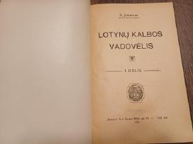 Parduodu knyga,lotynų kalbos vadovėlis,1920