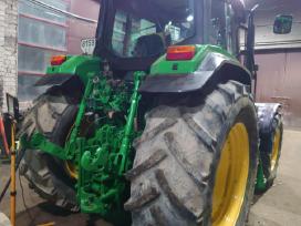 Parduodamas traktorius John Deere 6800