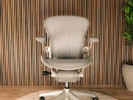 Herman Miller Aeron Titanium