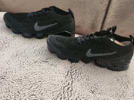 Nike Nauji