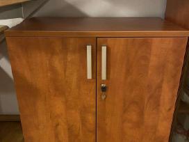Parduodama kokybiška Narbuto spintelė su lentyna