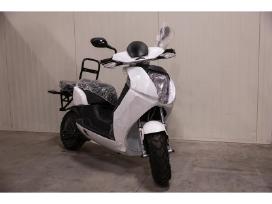 -Kita- -kita-, motoroleriai / mopedai