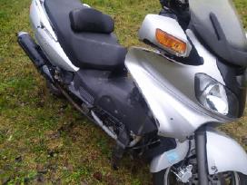 Suzuki burgman 650 ir400 dalimis 650 variklį 45tkm
