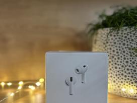 Airpods pro 3 naujausios ausinės