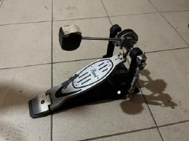 Pearl pedalas