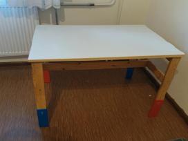 Vaikiškas stalas Ikea + spintelė dovanų
