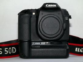 Canon 5D Mkii, D50, D20 ir D30