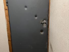 Šarvuotos lauko durys 3 spynos su raktais