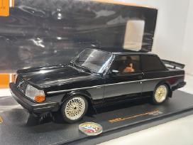 Volvo 240 Turbo Tuning juoda 1:18 Ixo