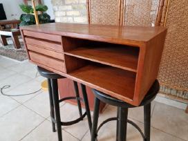 Vintažinė mid century pakabin.tikmedžio spintelė