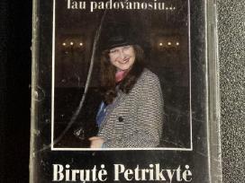 Birutė Petrikytė, kasetė, neišpakuota 1994m Pūkas