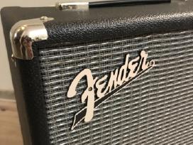 Fender Rumble 25 bosinės gitaros stiprintuvas