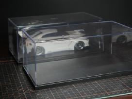 Naudotos modelių vitrinos 1/24 masteliui