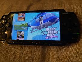 Žaidimų kompiuteriukas Sony PSP 2004 atrištas