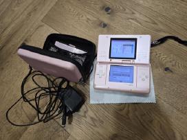 Nintendo DS pink.