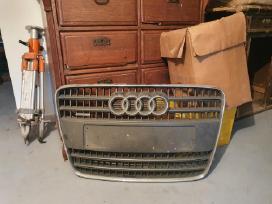 Audi Q7 2007 priekinės grotos