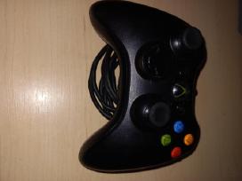 Parduodama Xbox 360 konsolė