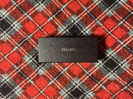 Prada akiniai.