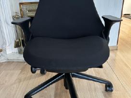 Herman Miller rašomo stalo kede