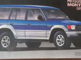 Modeliukai Mitsubischi Montero Mercedes
