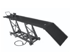 Pneumohidraulinis motociklų keltuvas iki 454 kg