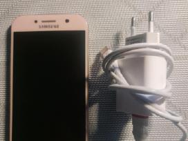 Galaxy A5.su pakroveju.