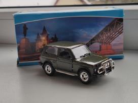 1:43 Lada niva
