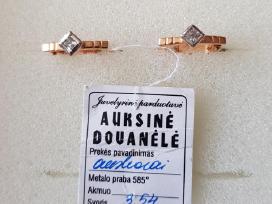Auksiniai auskarai