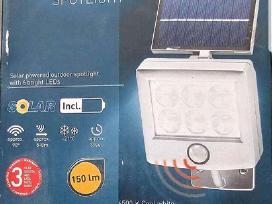 LED prožektorius su saulės panele