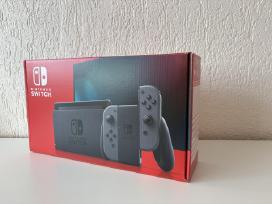 Nintendo Switch + žaidimas su dėklu
