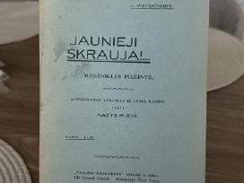 Jaunieji skrauja!. Medžioklės piešinys 1912 m.