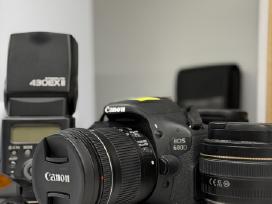 Canon 600d su priedais