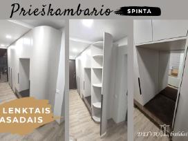 Prieškambario spinta su lenktais fasadais