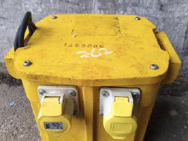 Itampos keitiklis is 220 i 110 V